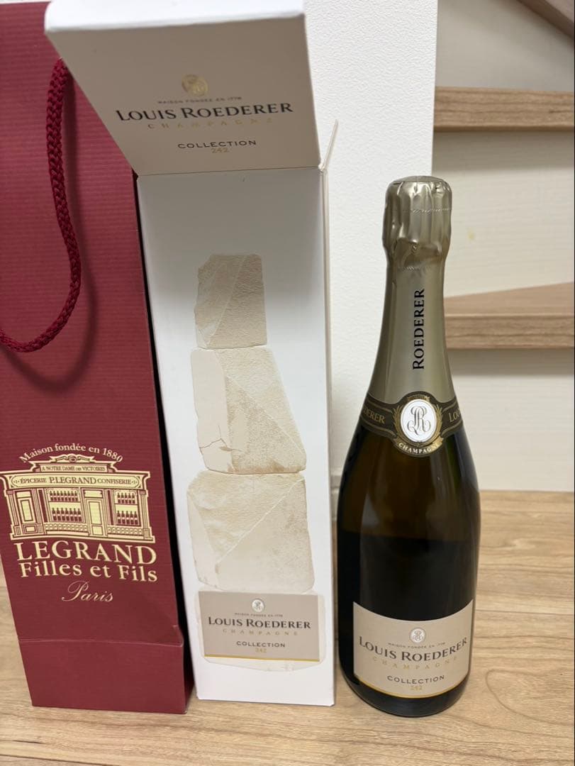 ルイロデレール　シャンパン242 750ml 新品