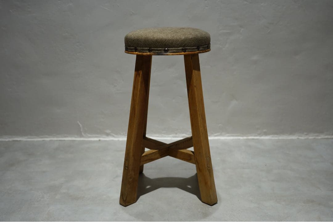 ビンテージ　丸スツール　レトロ　アンティーク　古木