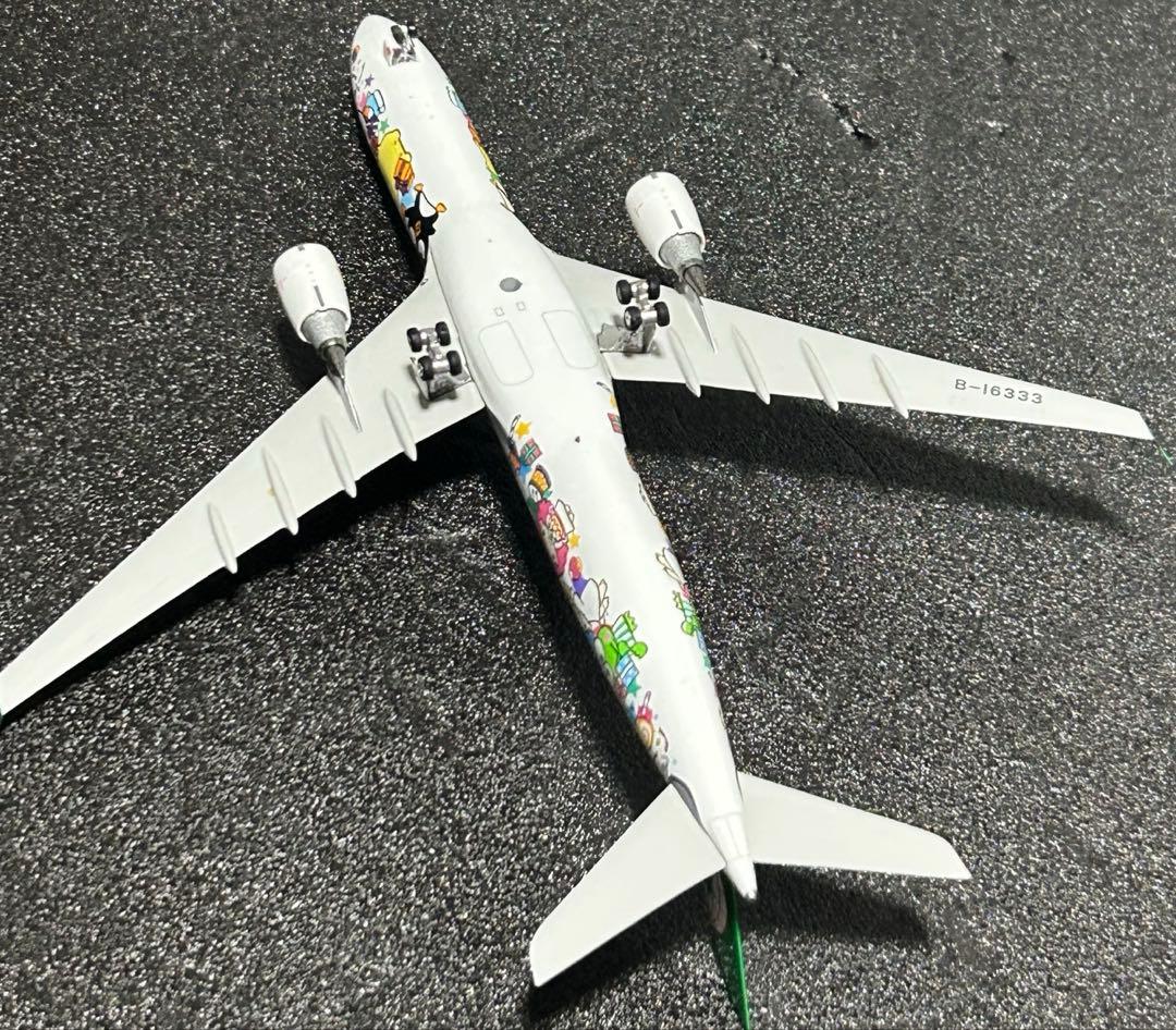 EVA AIR エバー航空 A330-300 ハローキティサンリオ