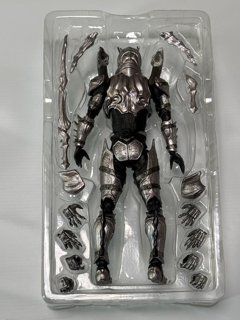 S.H.Figuarts 仮面ライダーSHADOWMOON シャドームーン