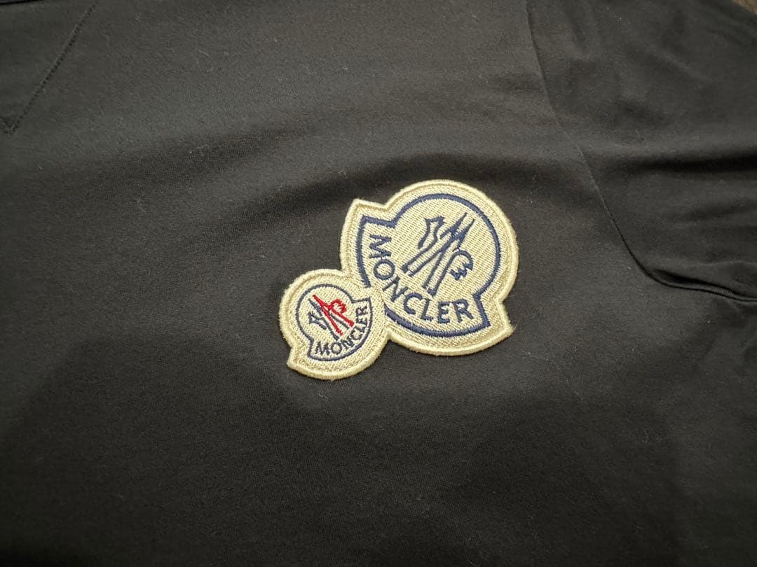 Moncler ブラック Tシャツ パッチ付き　S