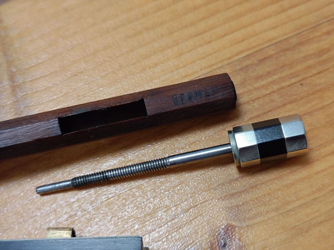 チェロ　弓　German bow