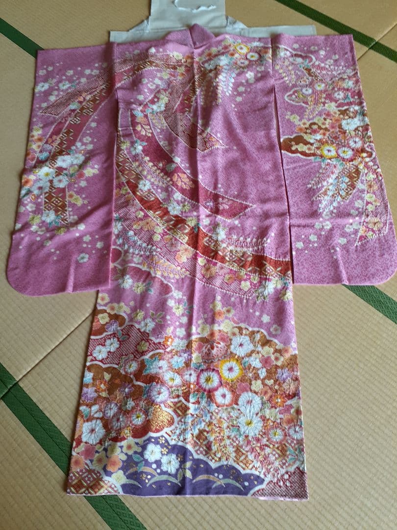振袖　ピンク　　辻ヶ花風　落款あり