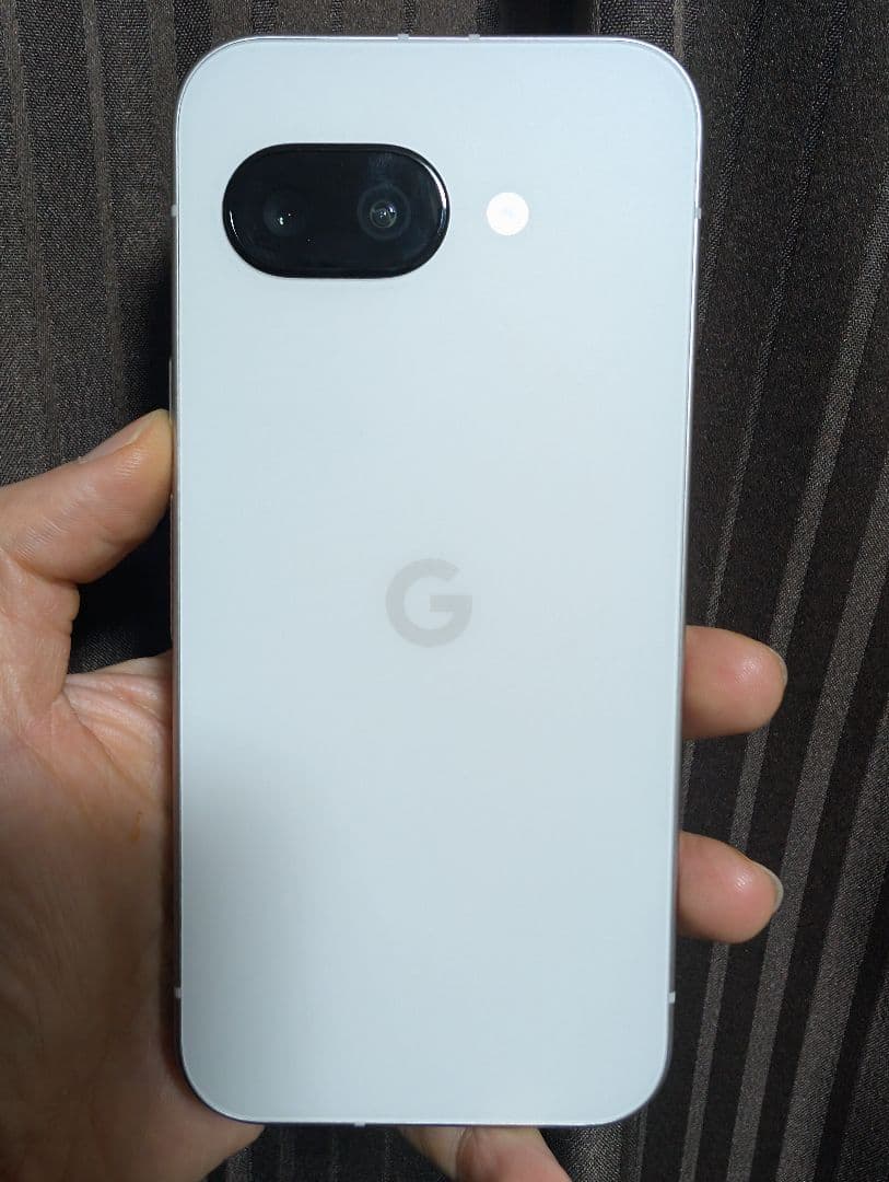 極美品 Google Pixel 9a 128GB ホワイト