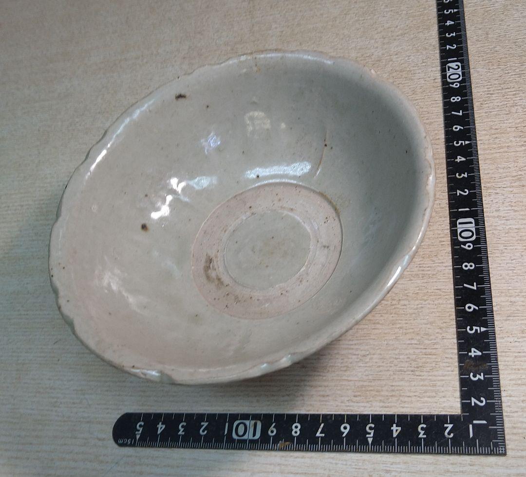 南宋白磁輪花茶碗　中国南宋時代r5-13