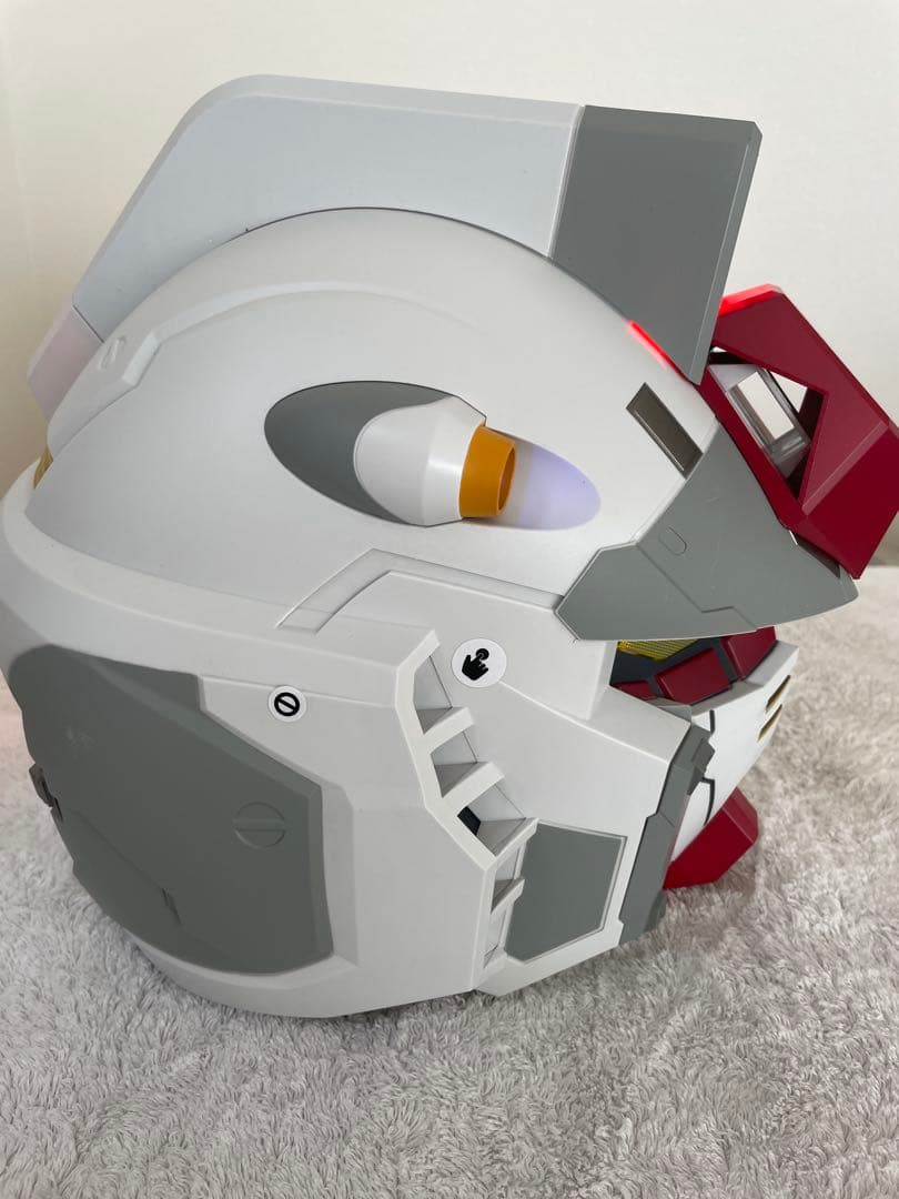 【新品未使用】ガンダム Rx-78 アクションヘルメットマスク(台座付き)