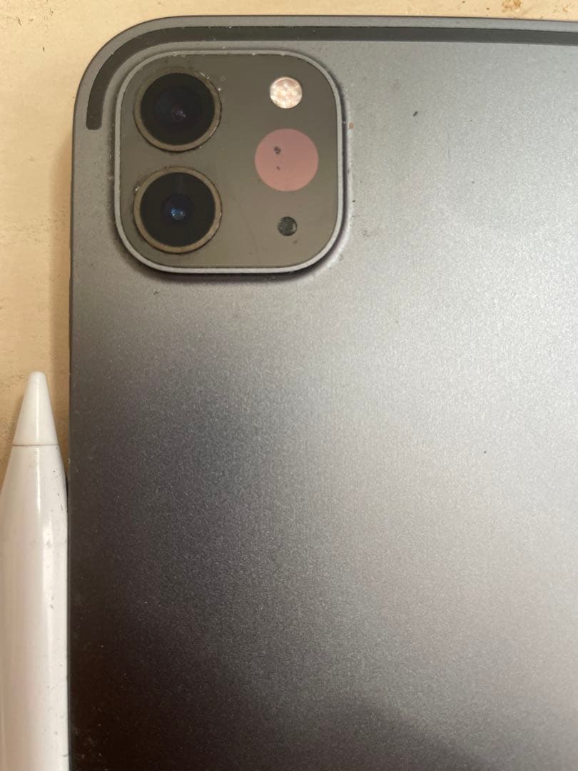 iPad Pro(第2世代) マジックキーボード付き　512GB【訳アリ値引き】