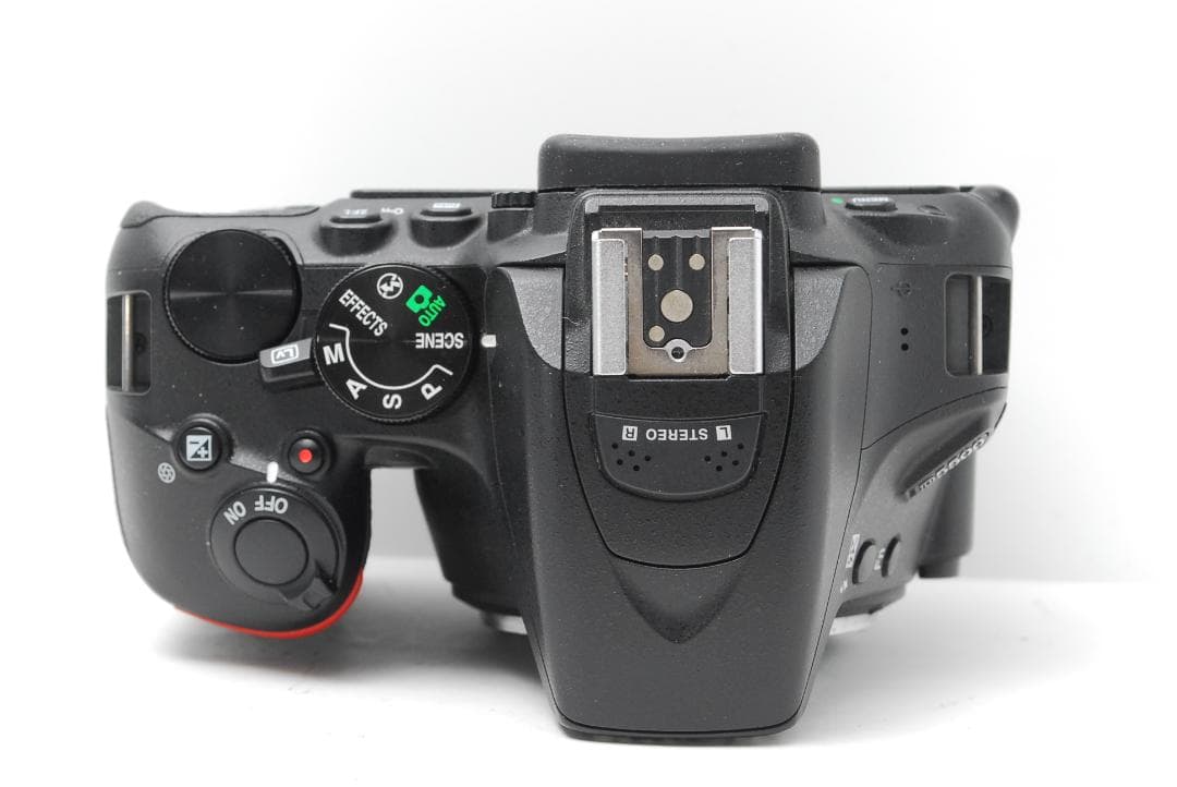 新品級ショット数　Nikon D5500　WiFI搭載　タッチパネル　スマホ転送