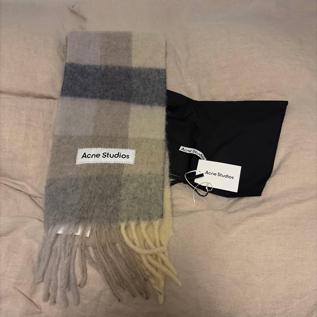 【最終価格】Acne Studios モヘアチェックスカーフ　ベージュ系
