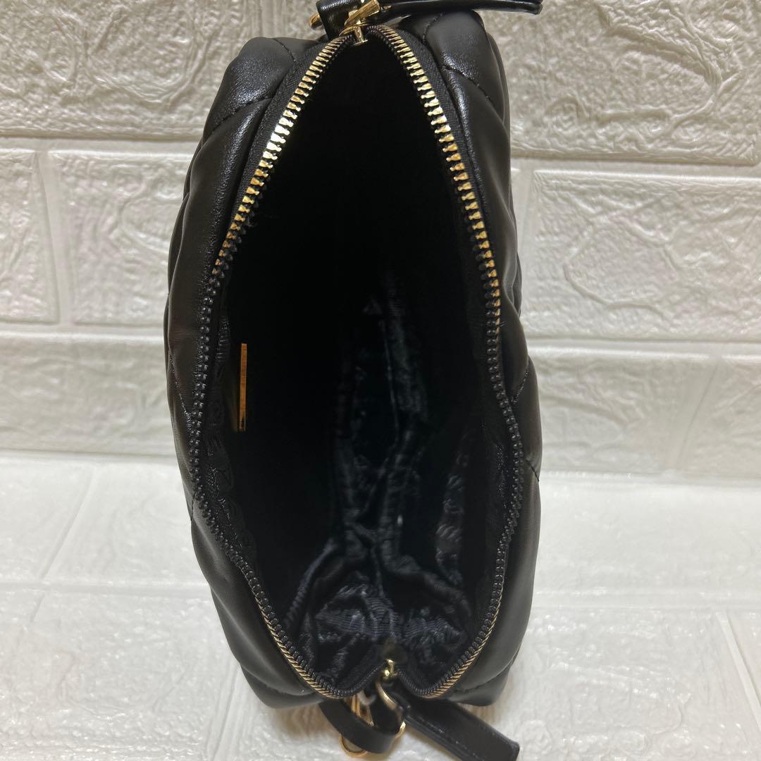 PRADA ノベルティブラック キルティング ショルダーバッグ