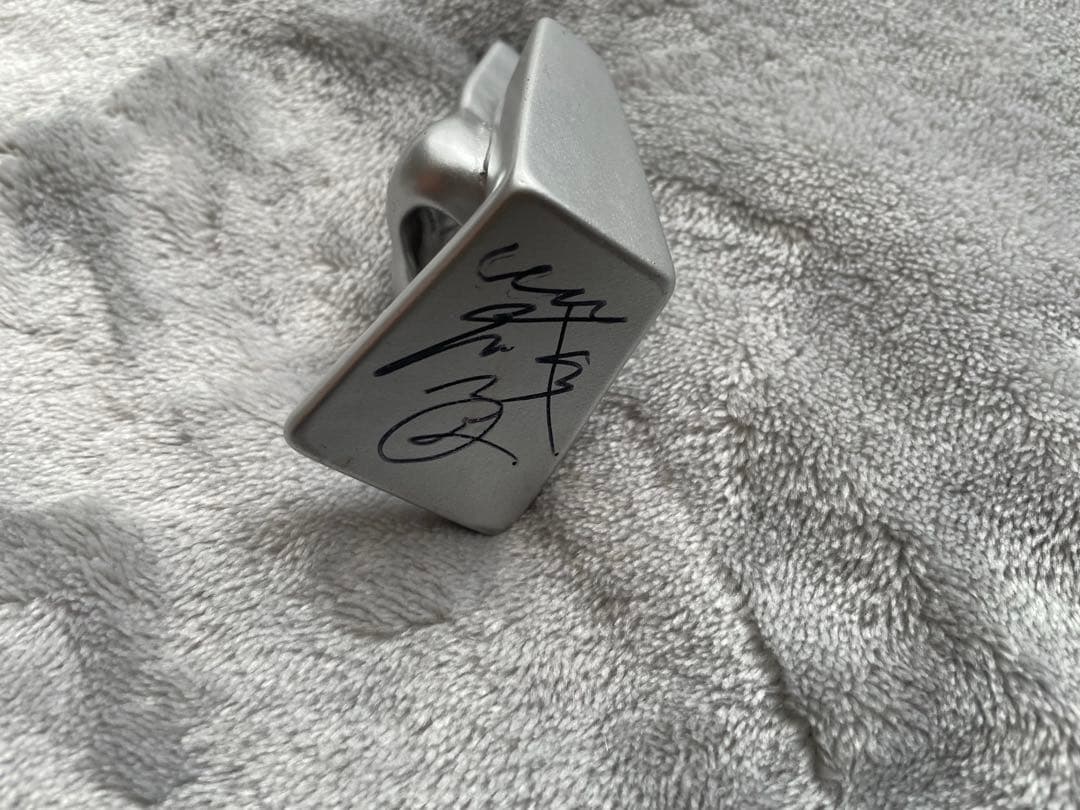 Novelbright 竹中雄大さんサイン入り メガネ置き