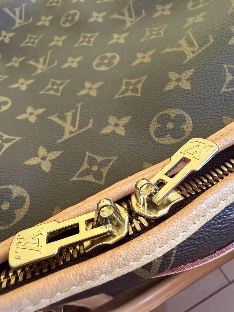 LOUIS VUITTON ルイ ヴィトンSac chien (ドックバック）