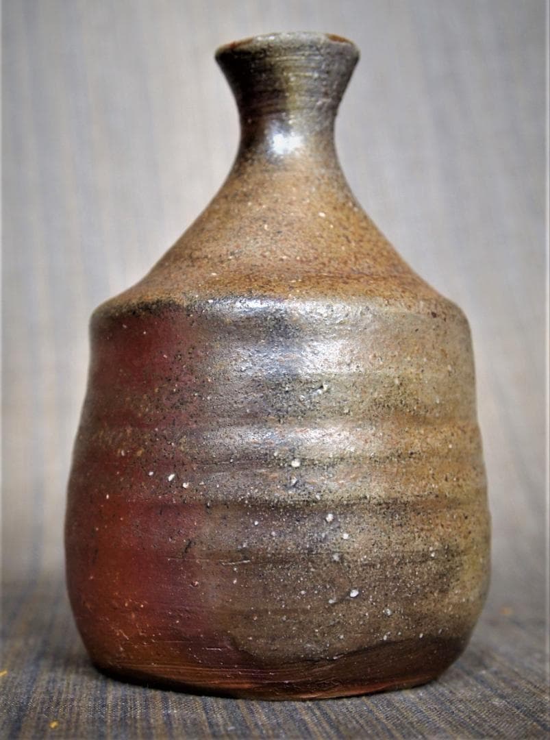 高力芳照【師：金重素山、金重有邦】★備前（窯変）徳利B★共箱・布・栞