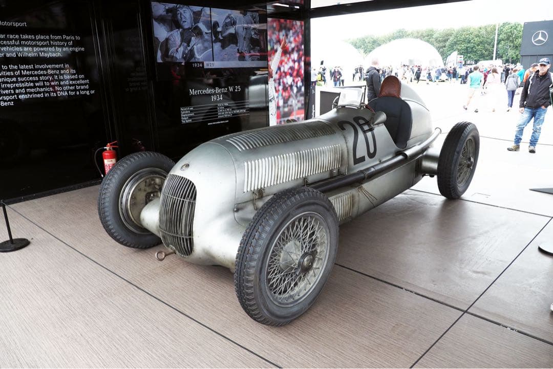 価格変更1/18 CMC メルセデス・ベンツ W25 1934年 未展示品