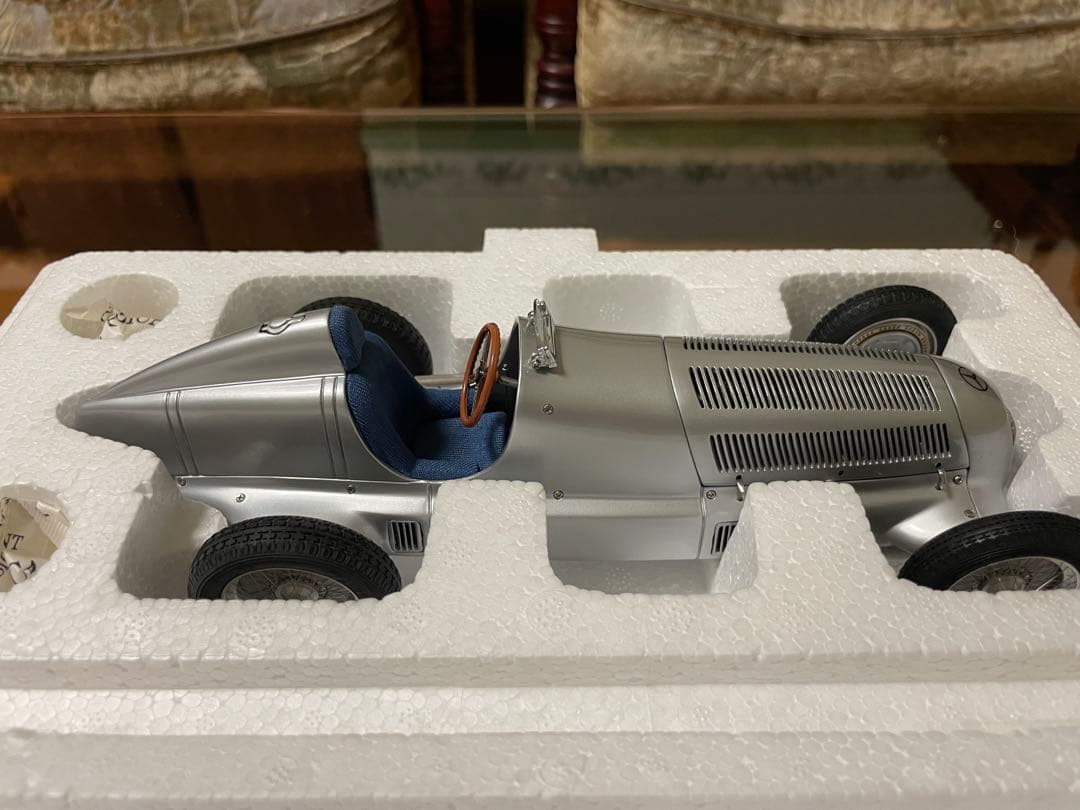 価格変更1/18 CMC メルセデス・ベンツ W25 1934年 未展示品