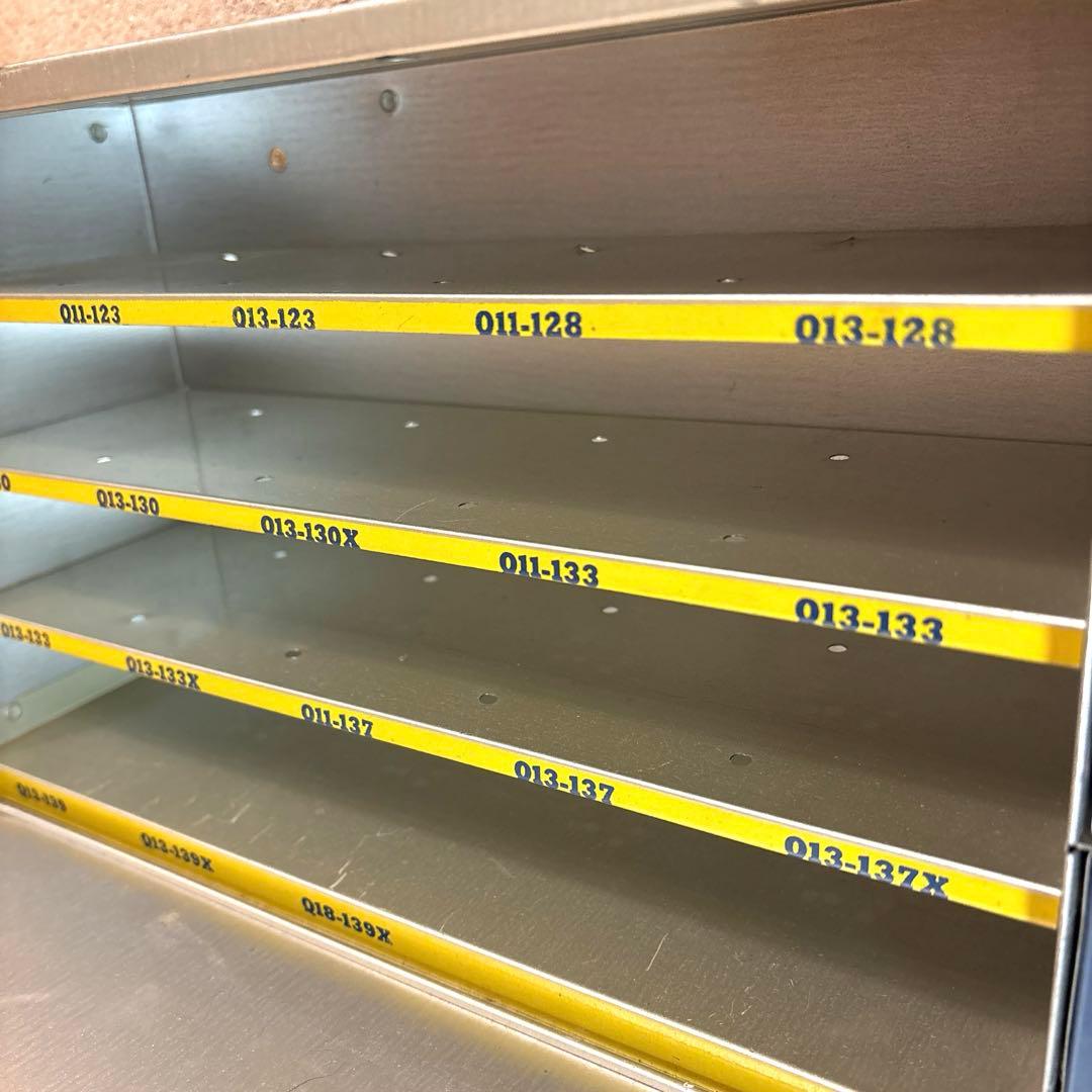 60年代　アメリカ　キャビネット　ガレージ　シェルフ　ラック　ミニカー