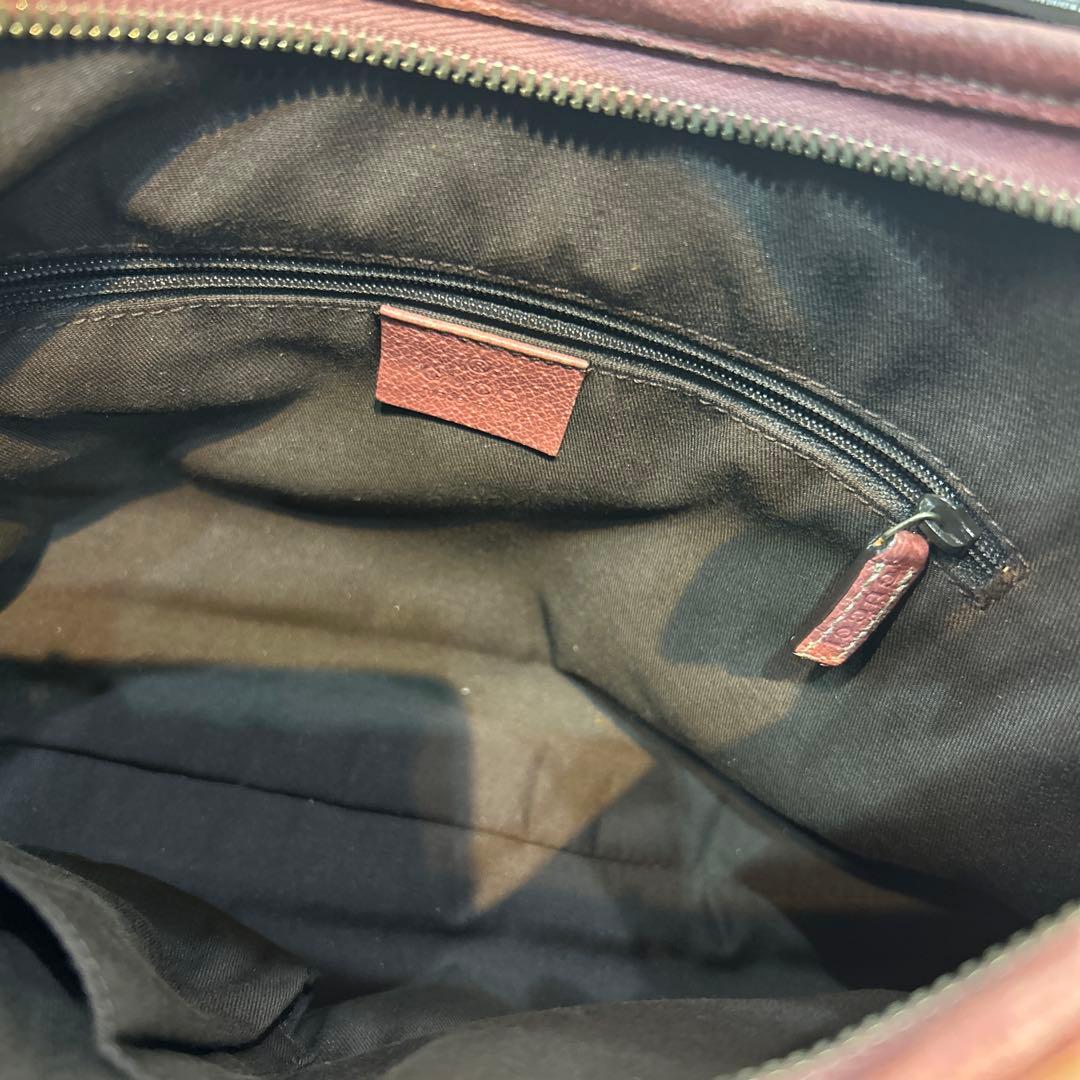 GUCCI ベージュ ロゴパターン ショルダーバッグ