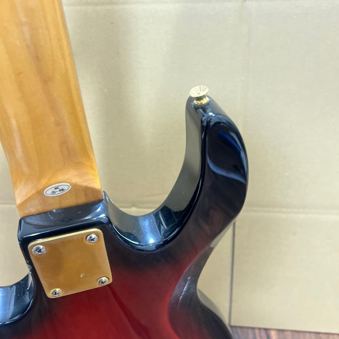 メンテナンス済♥️アンボイ ベースギター レッド ブラック ギター ベース