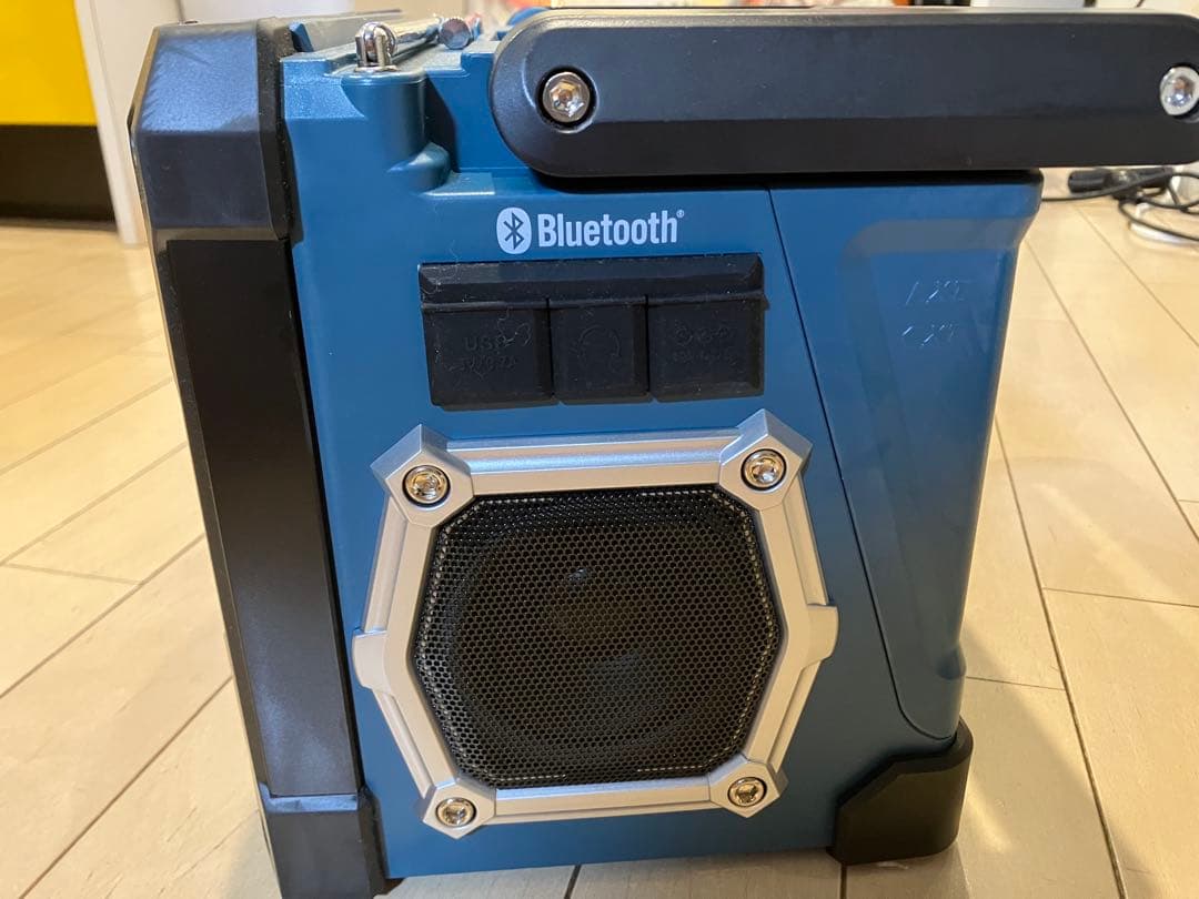 Makita ポータブルテレビ TV+ツールバック 充電器+バッテリー付属