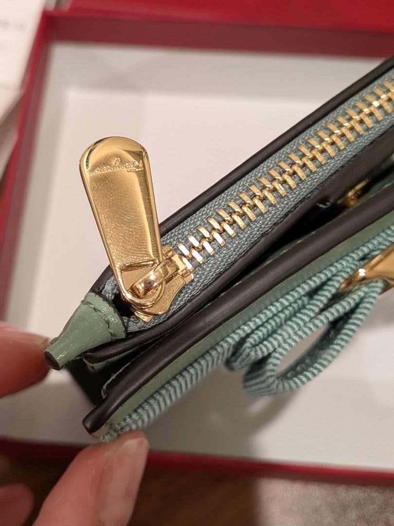 Salvatore Ferragamo 二つ折り財布 ミントグリーン