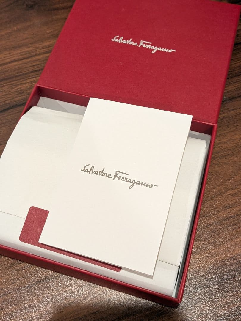 Salvatore Ferragamo 二つ折り財布 ミントグリーン