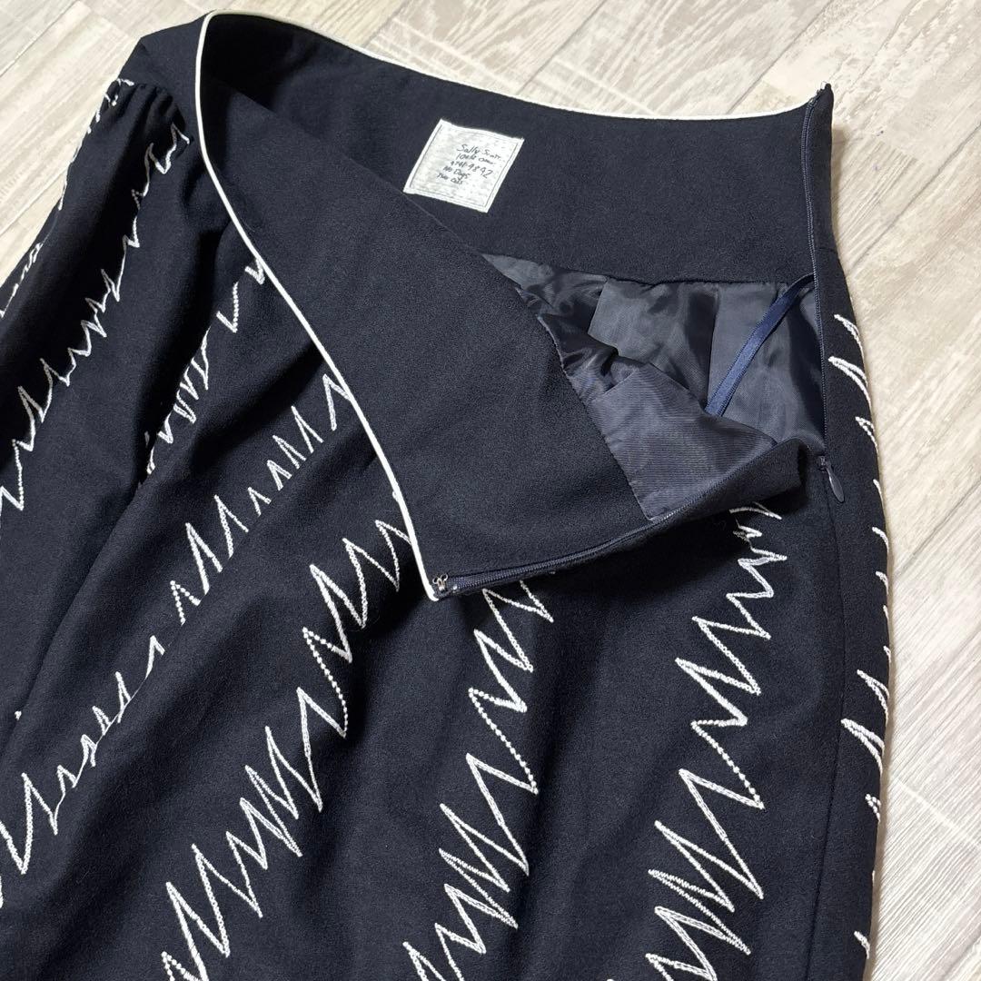 サリースコット　刺繍スカート　新品タグ付き　極美品　大きめサイズ