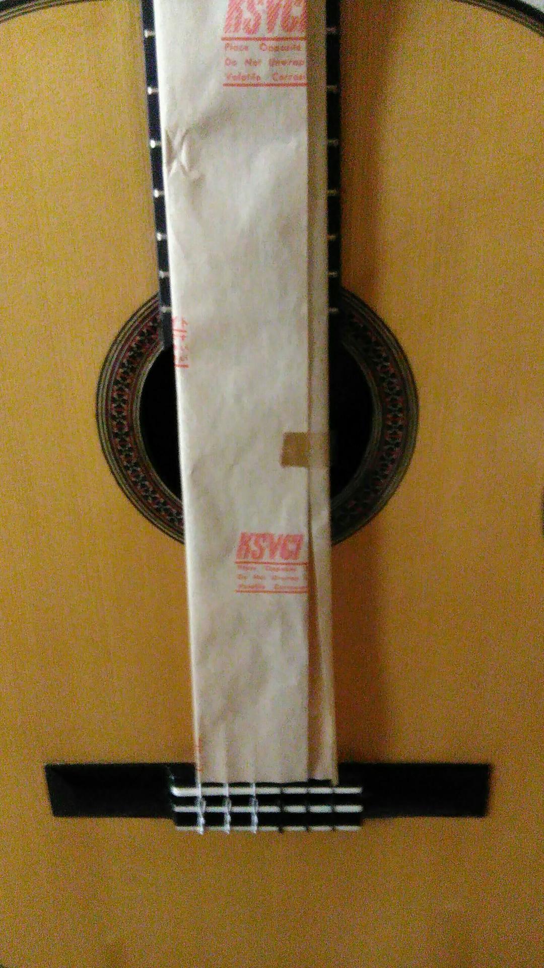 手工品クラシックギター