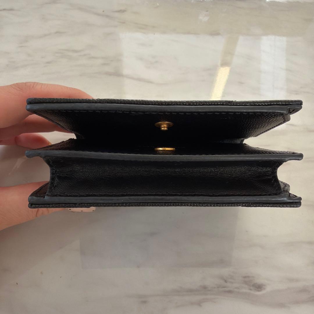 【ハルイロ】　　極美品イヴ・サンローランYSL レザー二つ折り財布 黒