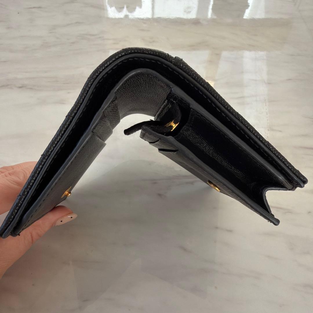 【ハルイロ】　　極美品イヴ・サンローランYSL レザー二つ折り財布 黒