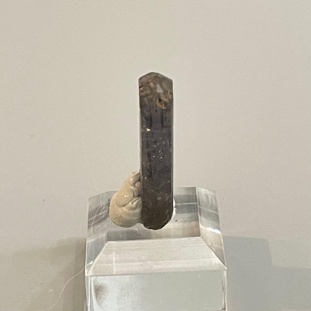 (25808) タンザニア産 非加熱 タンザナイト 鉱物標本 原石