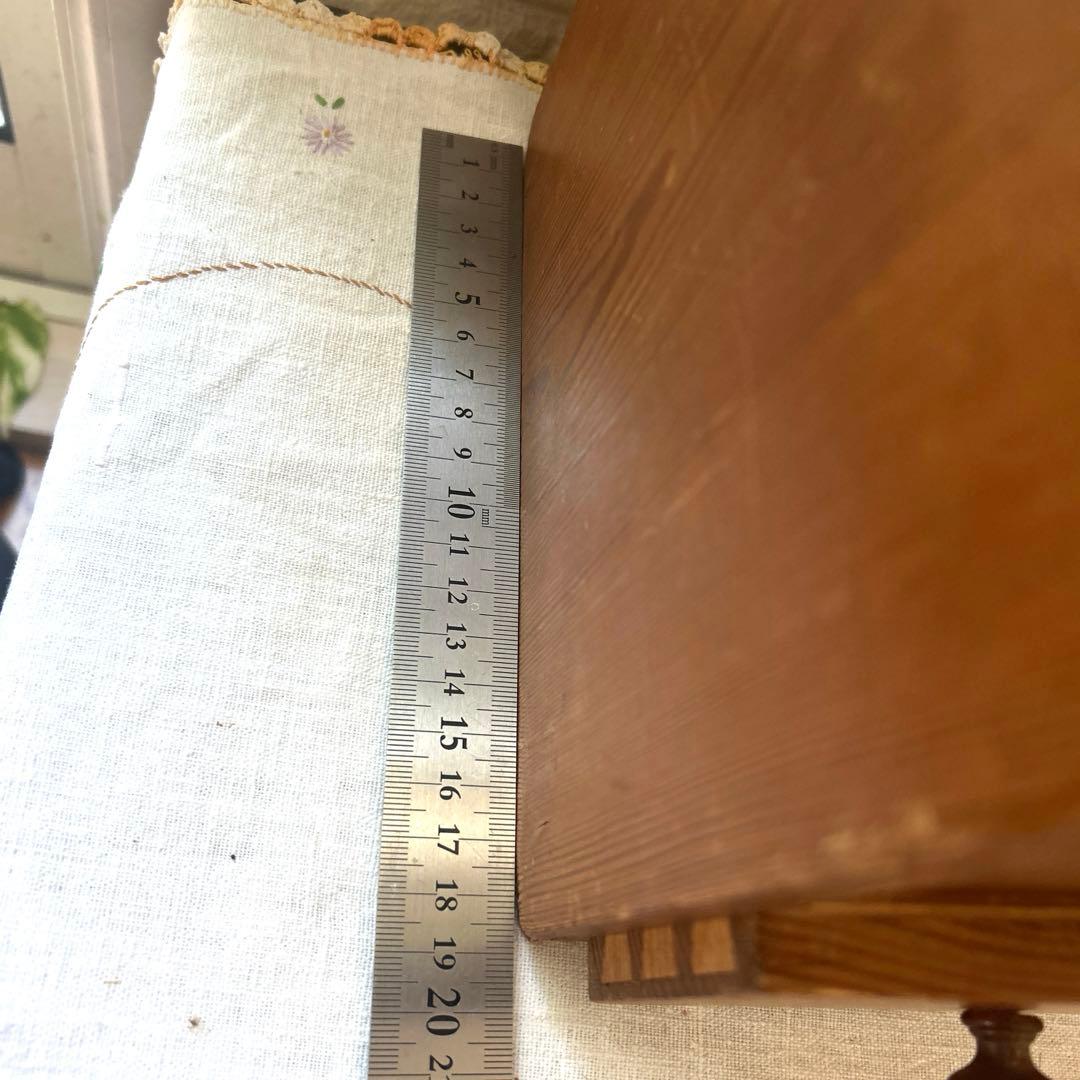 イギリスアンティーク　オールドパイン　鍵付きスモールチェスト