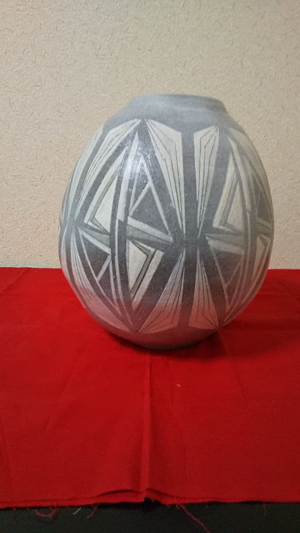 陶器の壺