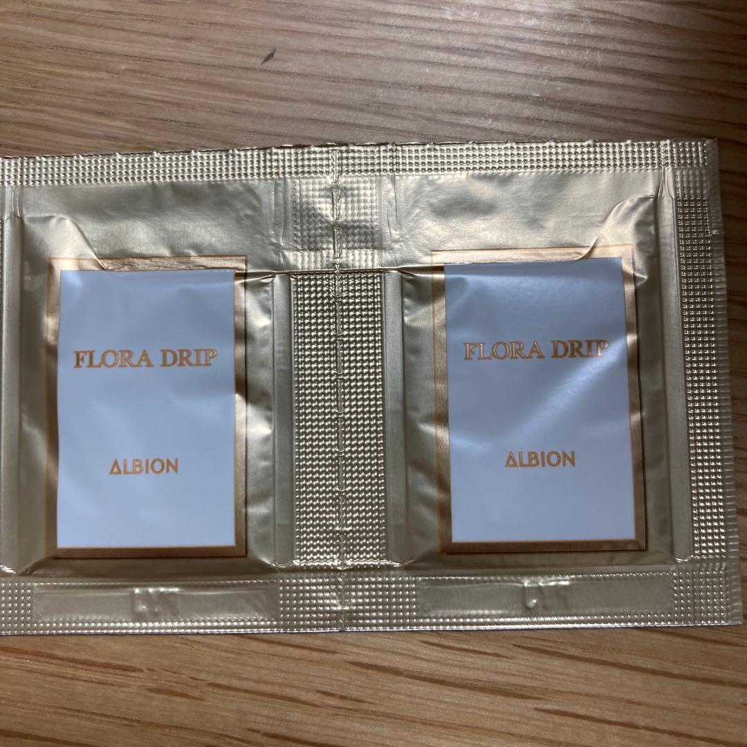 【新品未使用】イグニス モイスチュアライジング エフフォーリア ミルク＋キット