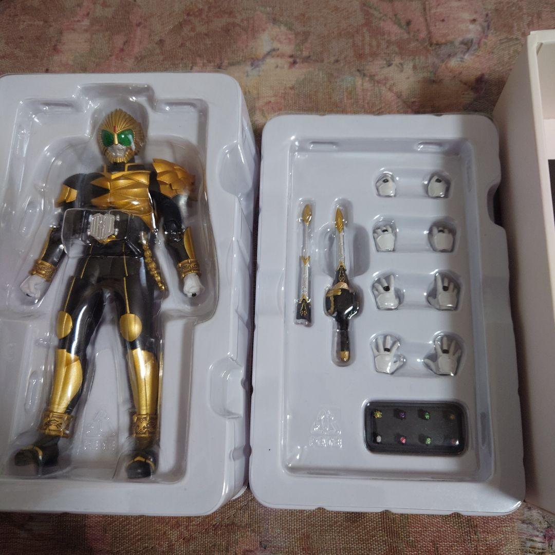 SHフィギュアーツ真骨彫製法 仮面ライダービースト、ビーストマントセット