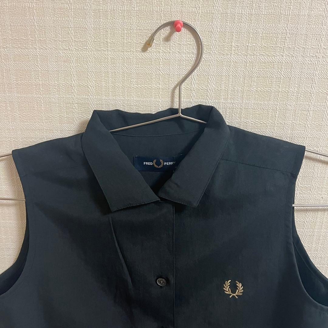 FRED PERRY　新品