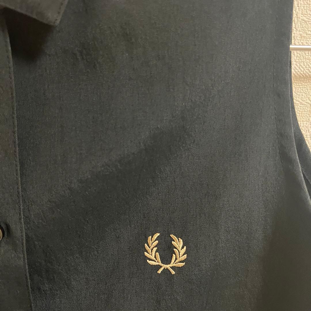 FRED PERRY　新品