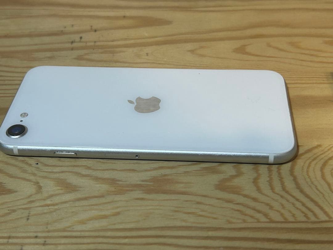 iPhone SE2 第2世代128GB SIMフリー バッテリー100% 白