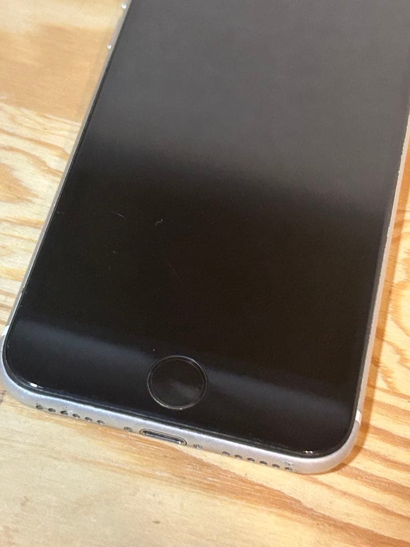 iPhone SE2 第2世代128GB SIMフリー バッテリー100% 白