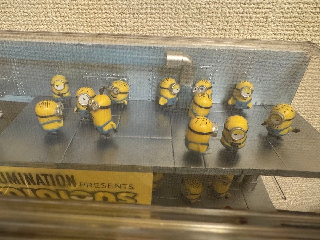 ミニオンズ　ジオラマ　『ミニオン工場』 ミニオン44体＋グルー1体