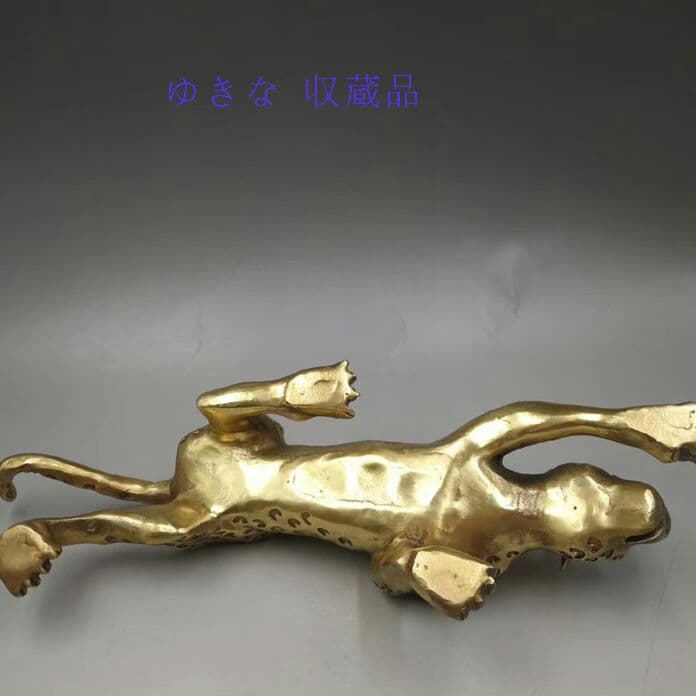 骨董品の銅ヒョウの置物、ヒョウの装飾工芸品X