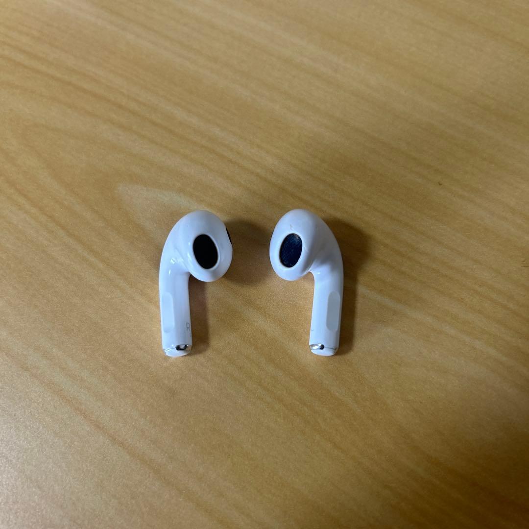 イヤホン airpods3