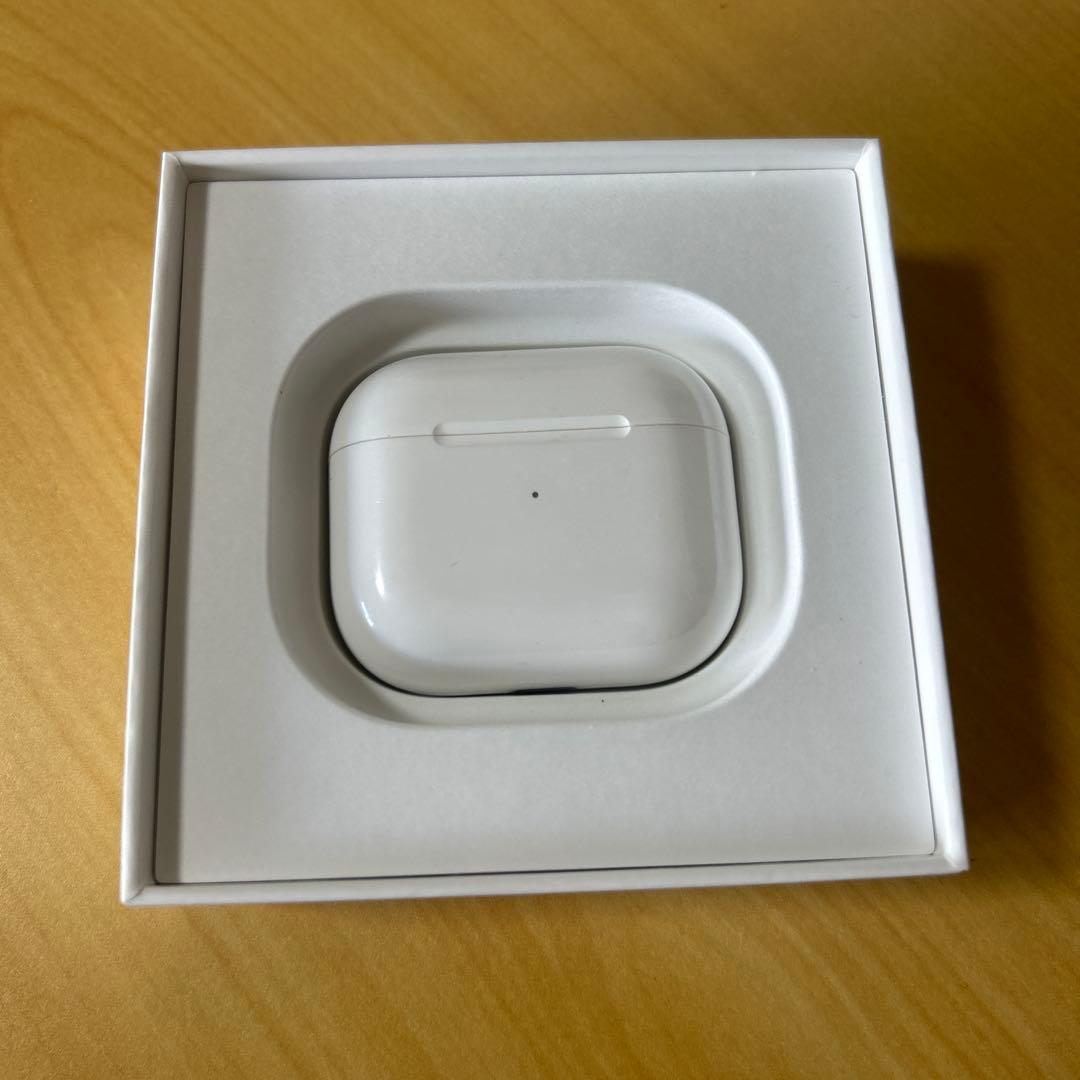 イヤホン airpods3