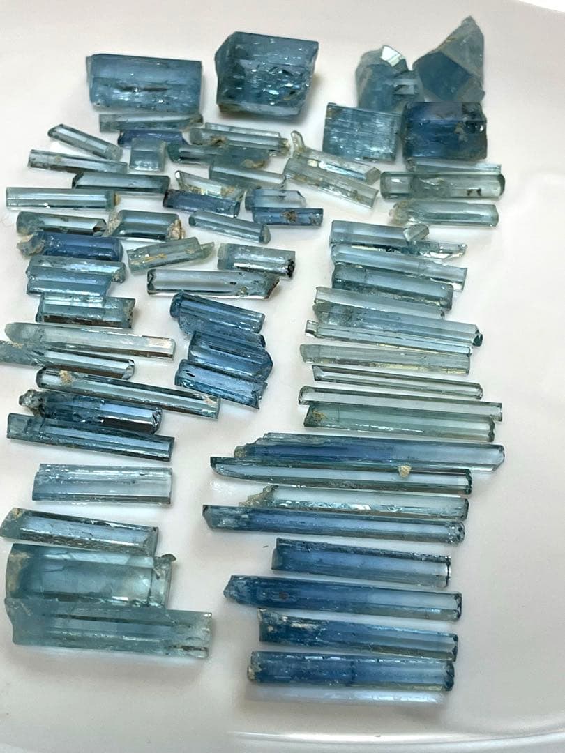 天然アクアマリン原石ロット - 結晶美と透明感 203.25ct ベトナム産