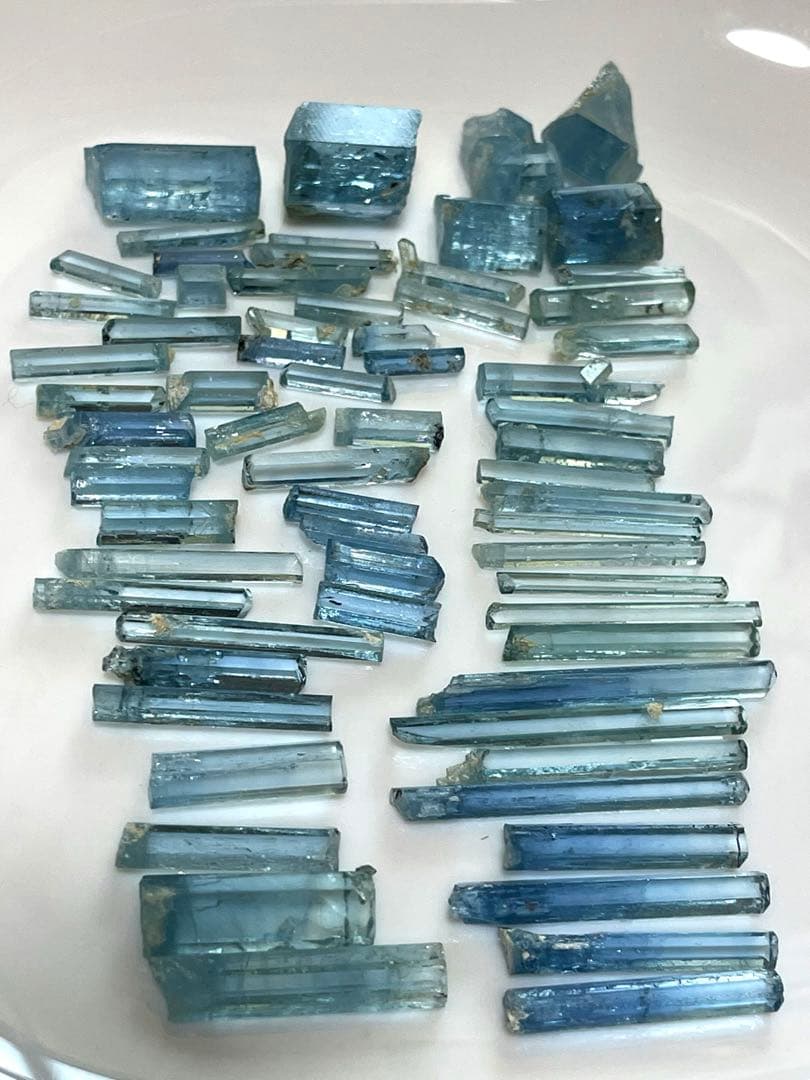 天然アクアマリン原石ロット - 結晶美と透明感 203.25ct ベトナム産