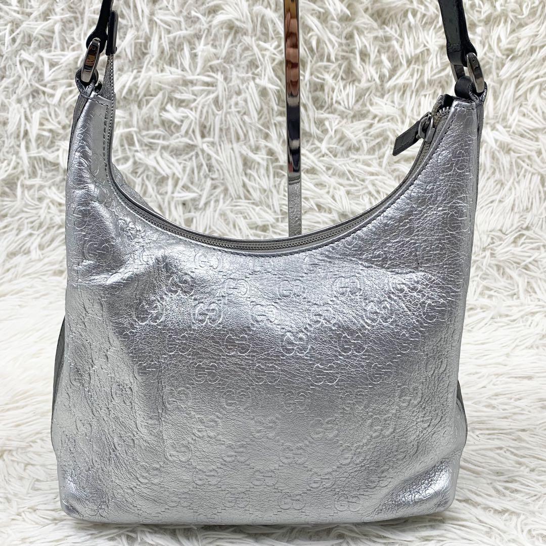 ま*ー様 【✨美品✨】 グッチ ワンショルダーバッグ GG柄 シマレザー シルバ