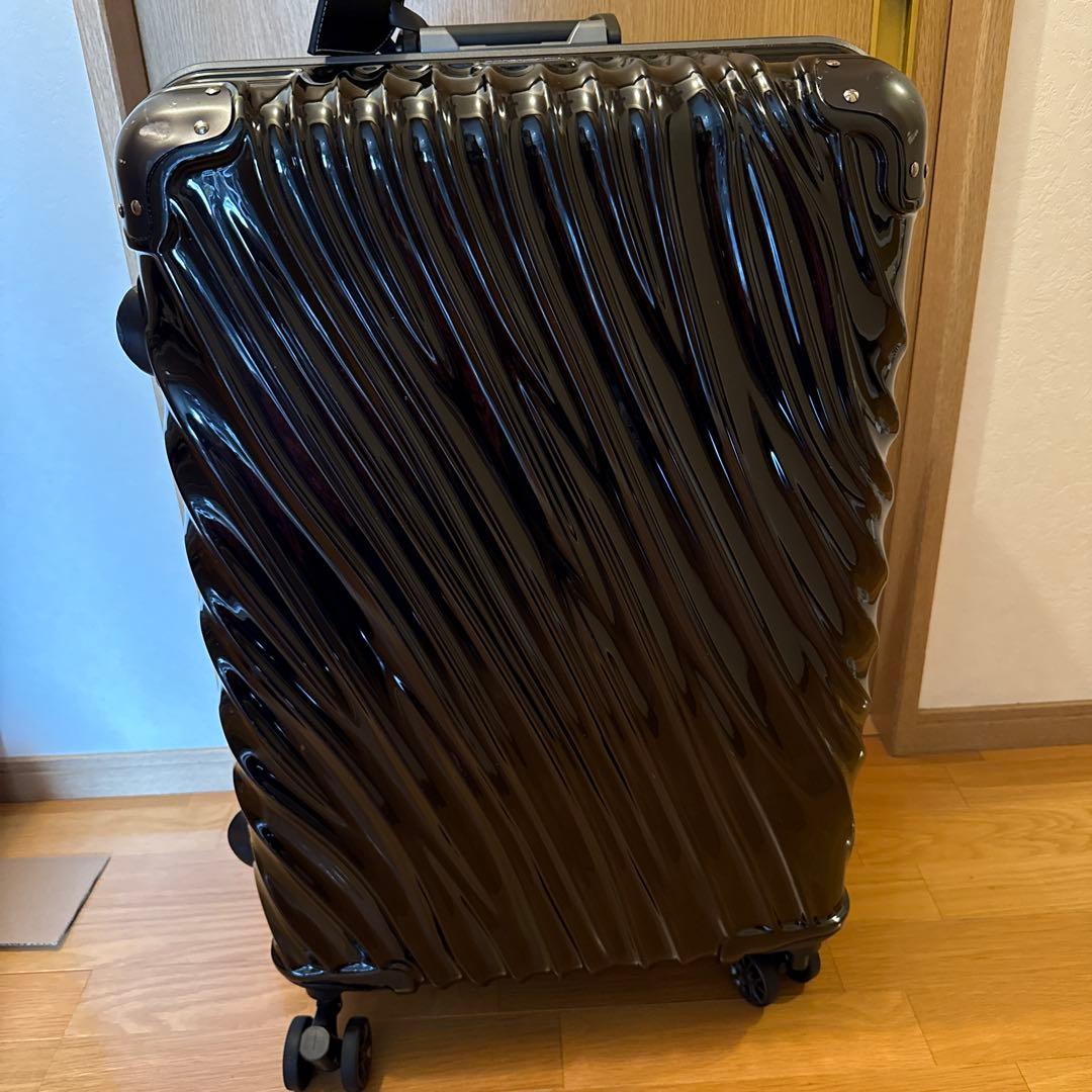 大型　約93L ブラック 波状テクスチャ キャリーケース　スーツケース　大型