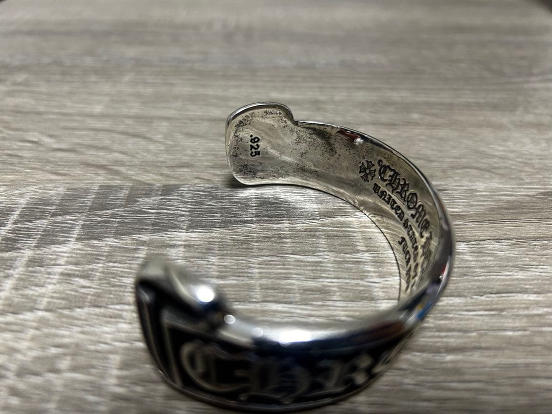 クロムハーツ　スクロールラベルバングル　スクロールレーベル　CH