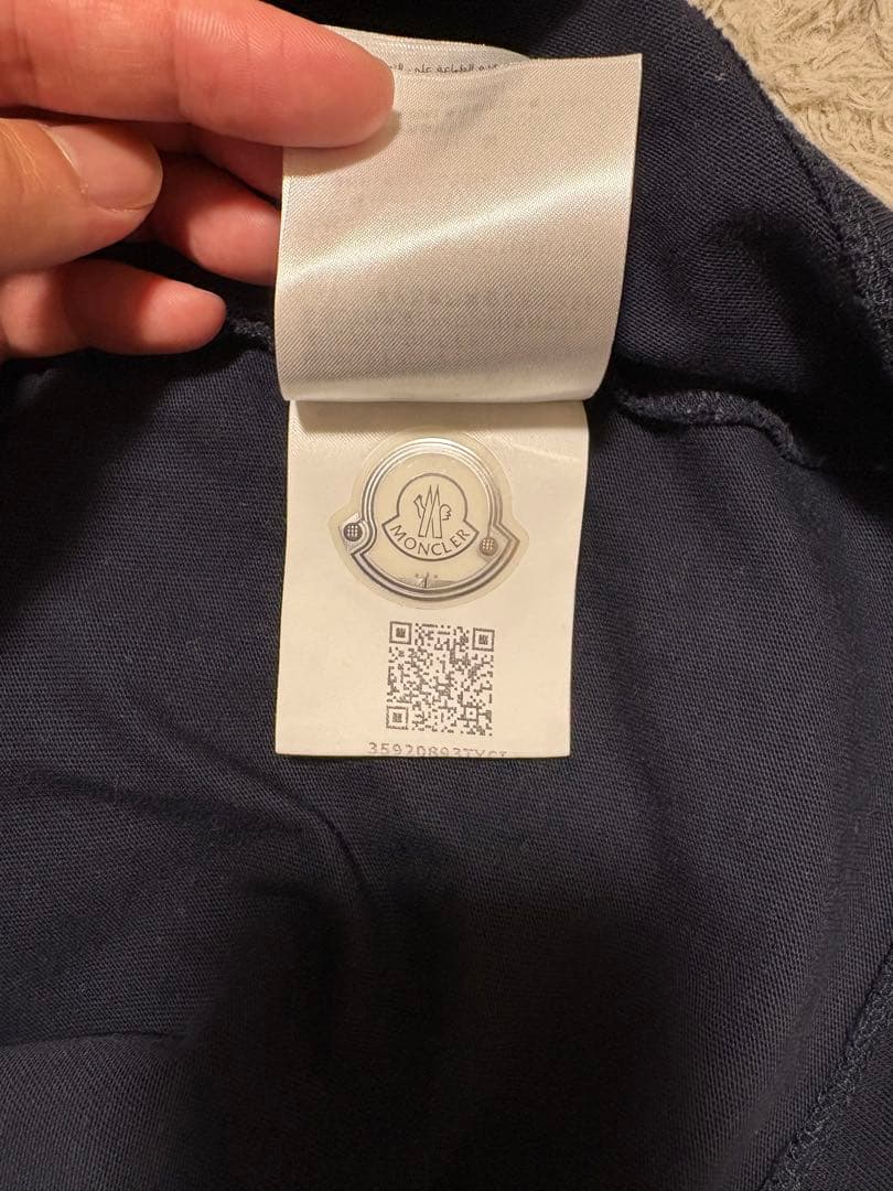 〈限定値下げ〉MONCLER ネイビー Tシャツ M