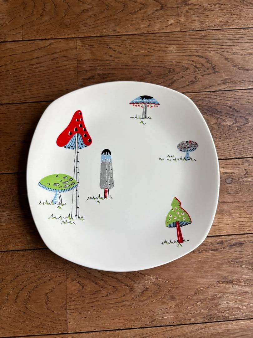 Midwinter ミッドウィンター　Toadstools 毒キノコ　プレート