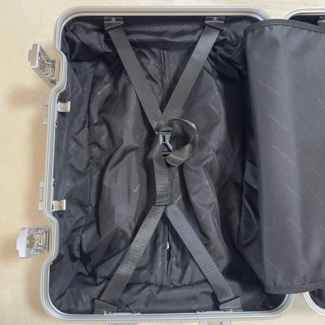 新品未使用メルセデスベンツ　アルミボディーキャリーケース4輪TASロック保存袋